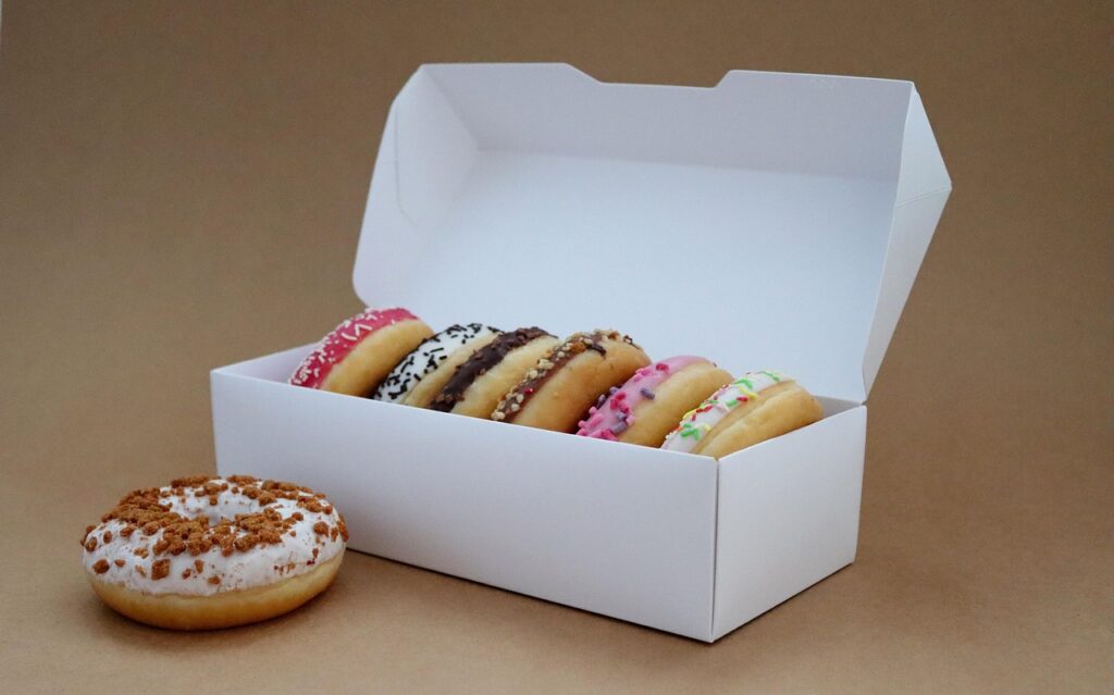 hộp carton đựng bánh kẹo