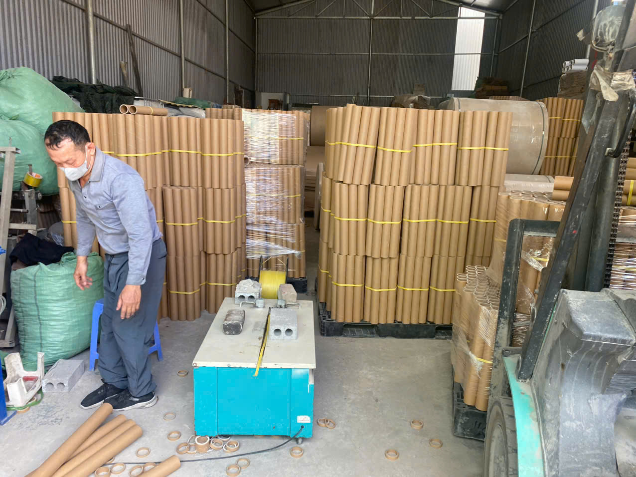 Báo Giá Ống Giấy Công Nghiệp Và Các Yếu Tố Quyết Định Chi Phí -